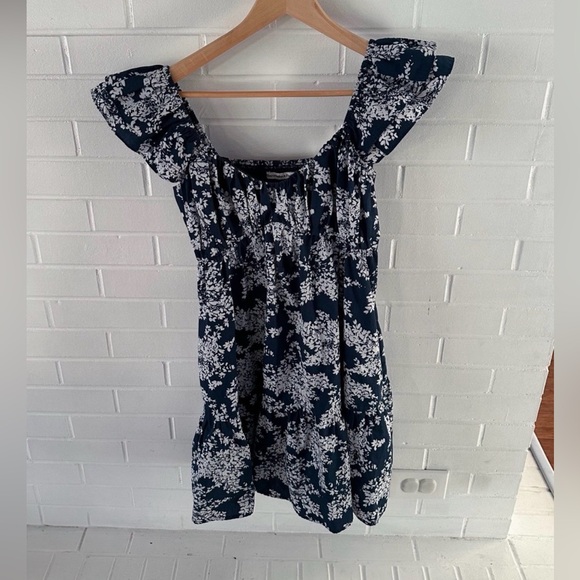 Abercrombie & Fitch Blue and White Floral Flutter Sleeve Dress - Picture 3 of 4